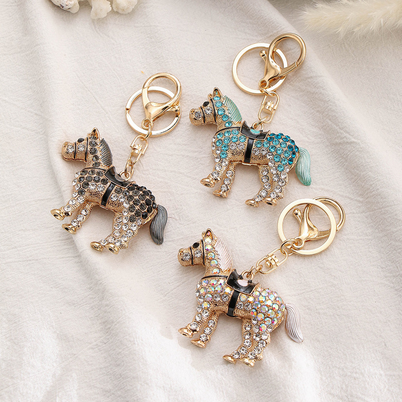 Europe and the United States cross-border cartoon pendant diamond horse creative keychain wholesale metal Zodiac cute horse pendant