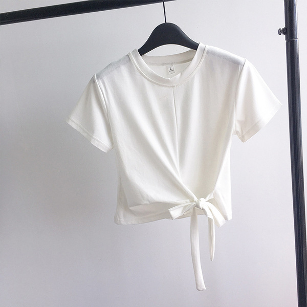 Belt with a round collar