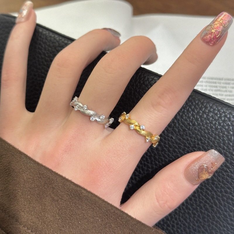 Vintage Style Botanical Diamond Ring Stackable Light Luxury_voghion.com
