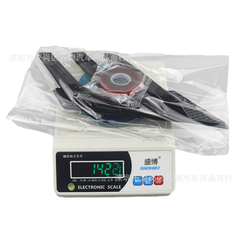 Car Modification Universal Rear Window Side Spoiler Splitter Triangle Blinds Equipped with Wing Leaf Air Vent