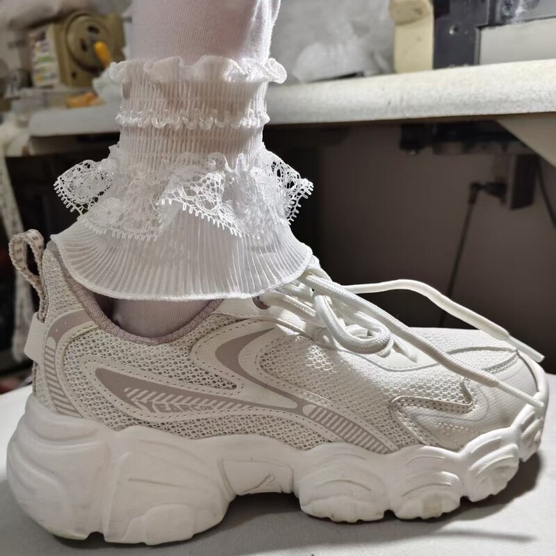 Autumn and Winter Fashion Women's Lace Socks Versatile Slouch Socks Fashion Leg Warmers Ankle Protection Short Leg Warmers Korean Style Sock Covers