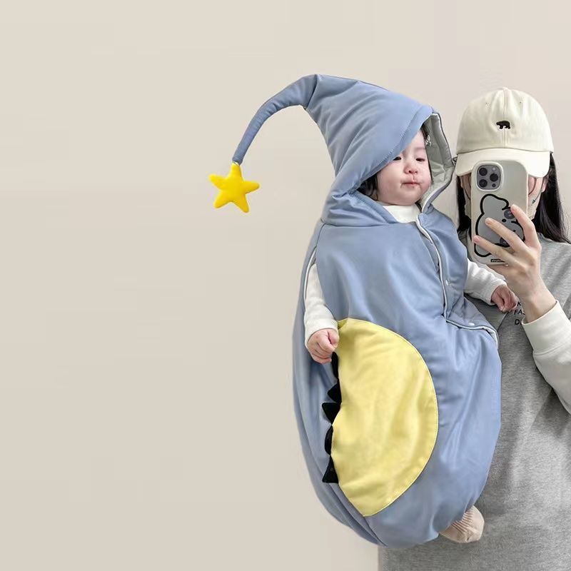 Super cute baby autumn and winter cape, thickened outerwear, warm winter cloak for babies, extra long windproof coat for boys, baby blanket