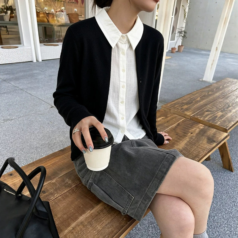 Umi Guangzhou Thirteen Lines Autumn/Winter New Korean Style Fake Two-Piece Knit Cardigan Women's Shirt Collar Patchwork Short Top Umi Guangzhou Thirteen Lines Autumn/Winter New Korean Style Fake Two-Piece Knit Cardigan Women's Shirt Collar Patchwork Short Top