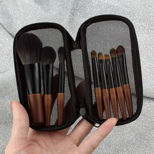 Mini small 8-piece portable makeup set brush with short rod animal hair eye shadow brush concealer travel size free package