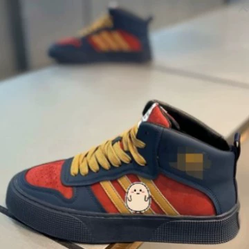 Высокие кроссовки с тремя полосками для мужчин, новая модель осень-зима 2024, удобная кожаная поверхность, мягкая подошва, популярные на TikTok и Kuaishou, повседневные, dnh