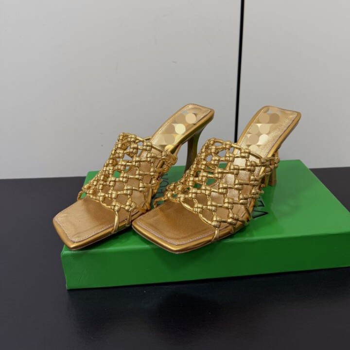 2026 Early Spring Classic New Style Grass Woven Bv Hollow Breathable Fashionable Women's High-Heeled Slippers 2026 Early Spring Classic New Style Grass Woven Bv Hollow Breathable Fashionable Women's High-Heeled Slippers