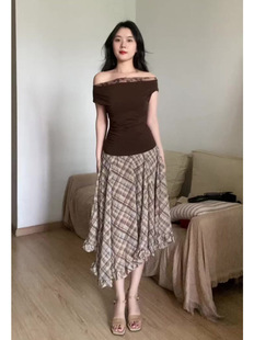 2025 New Summer Style Retro Design One-Shoulder T-Shirt for Women, Sweet and Spicy Slimming Look Lace Top