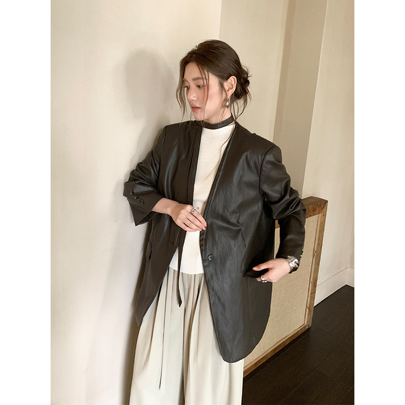 FONE High-end Matte Coffee-colored Leather Blazer for Women, Autumn Elegant Commuting Loose V-neck PU Leather Jacket 68208
