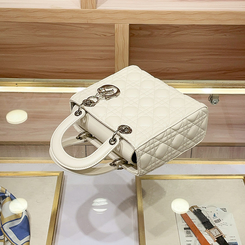 Nuevo bolso Dai Fei transfronterizo 2025 verano súper fuego ligero lujo nicho de alta gama sentido bolso cuadrado pequeño rombo de moda