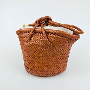 Z��ͬ���^��ţƤ���������μ�б�����Ƥ�ֹ��˻@�Ӱ�