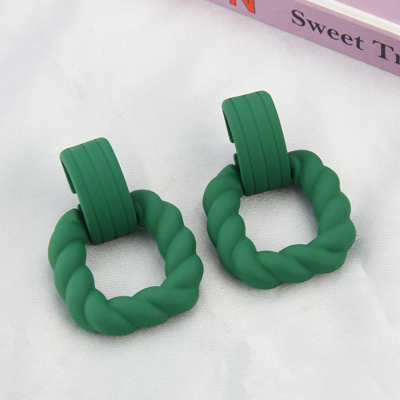new round twist style fashion earrings acrylic earringspicture2