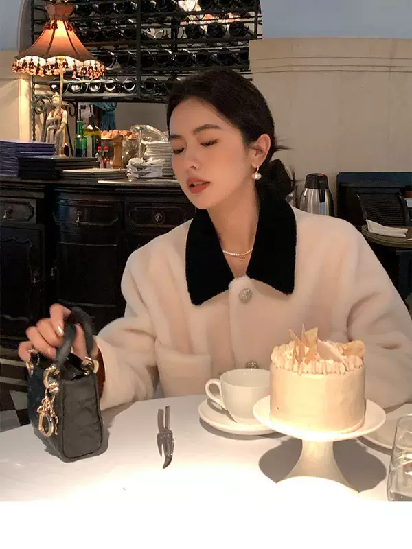 Короткая маленькая бархатная шерстяная куртка, стиль Chanel