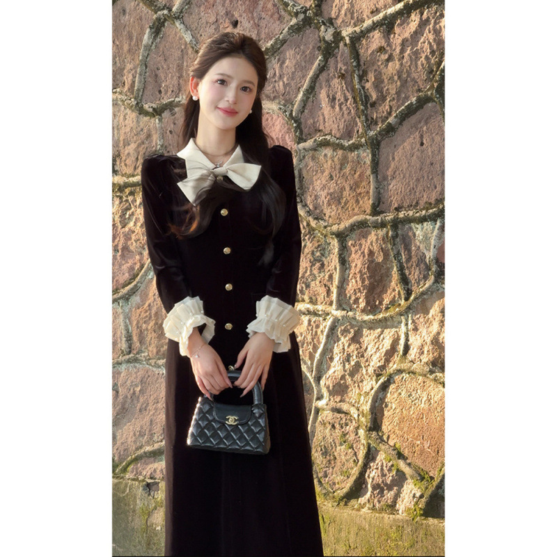 法式赫本风气质千金感丝绒连衣裙女装春季新款时尚高级钉珠长裙子|undefined
