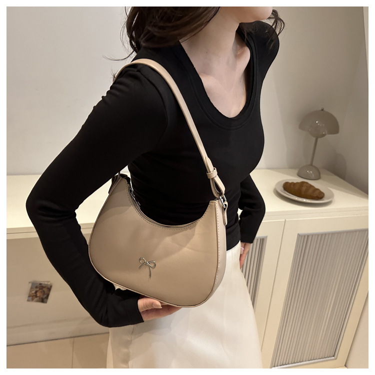 450g Weight Nylon Lining Material Zipper Closure Type Single Shoulder Strap Strap Type Shoulder Bag Bags Type Daily Occasion Pu Leather Material Solid Color, Bow Knot Pattern All Seasons Season Women's Gender Sewing Thread Design Streetwear Style Square Shape Large Size Women's Large Pu Leather Solid Color Bow Knot Streetwear Square Zipper Shoulder Bag 8