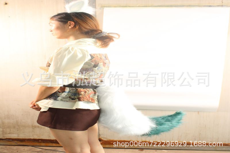 大きいサイズの手は獣の耳の獣の尾のぬいぐるみのコスプレのアクセサリの道具のキツネの尾の狼の尾のアクセサリを作ります。|undefined