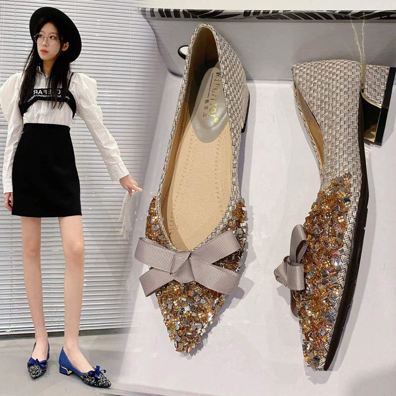 Туфли на среднем каблуке Женские массивные 2023 Весенне-осенние туфли со стразами и бантом Сексуальная темпераментная рабочая обувь со стразами и закрытым ртом