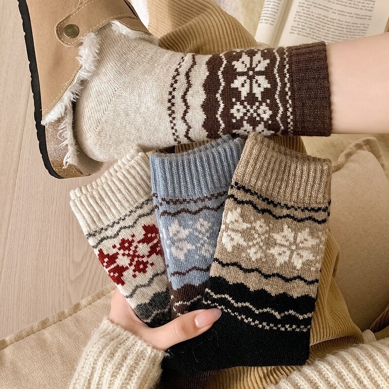 Socks Women's Winter Thickened Warm Japanese Snow Pattern Wool Socks Christmas Mid-tube Socks Fair Island Stocking Zhuji Socks Women's Winter Thickened Warm Japanese Snow Pattern Wool Socks Christmas Mid-tube Socks Fair Island Stocking Zhuji