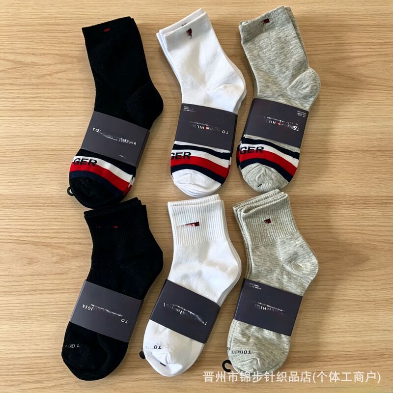 Tommy Socks Men's Black and White Gray Mid-Cut Breathable Sweat-Absorbing Sports Casual Cotton Socks Mid-Tube Business Socks Wholesale
