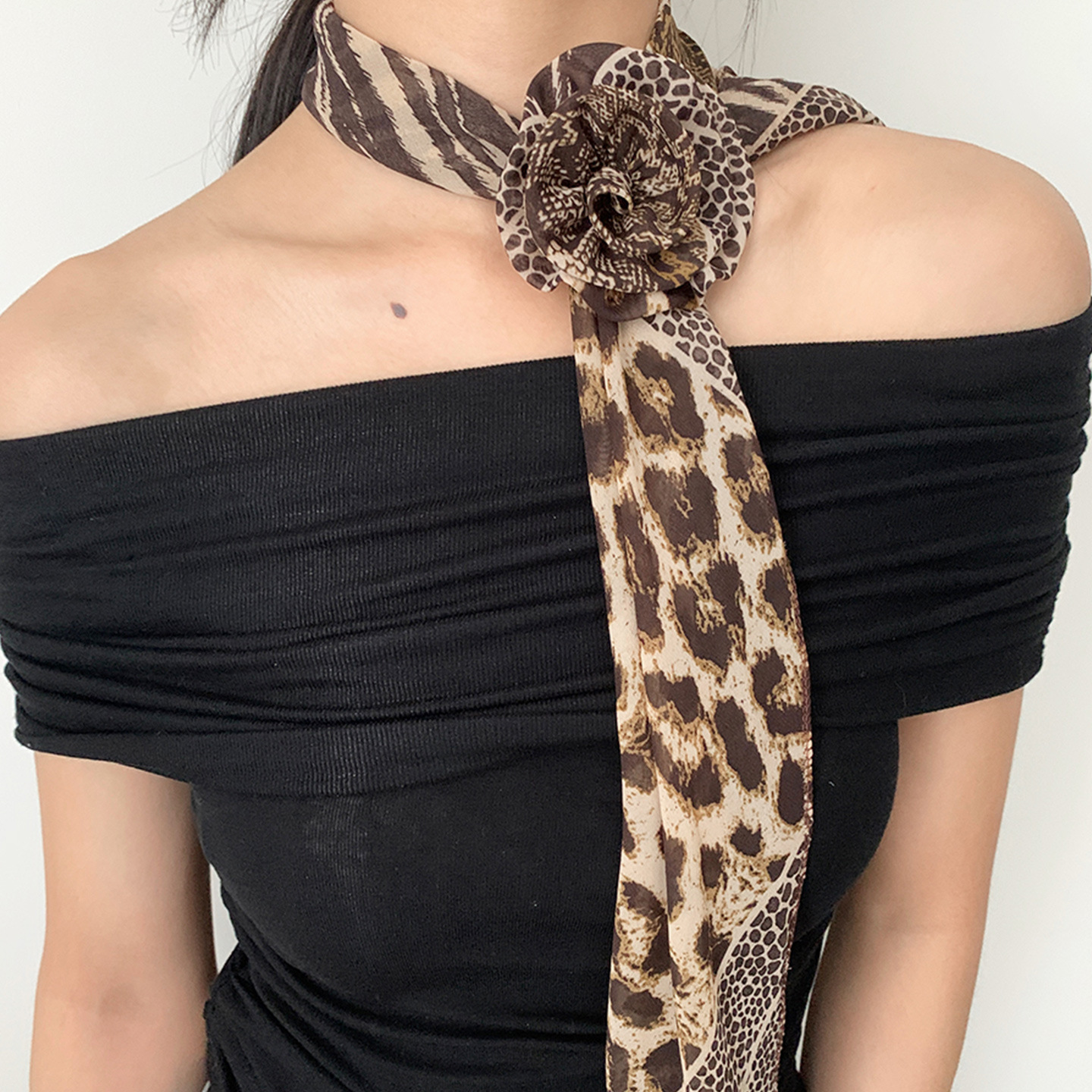 Leopard flower scarf