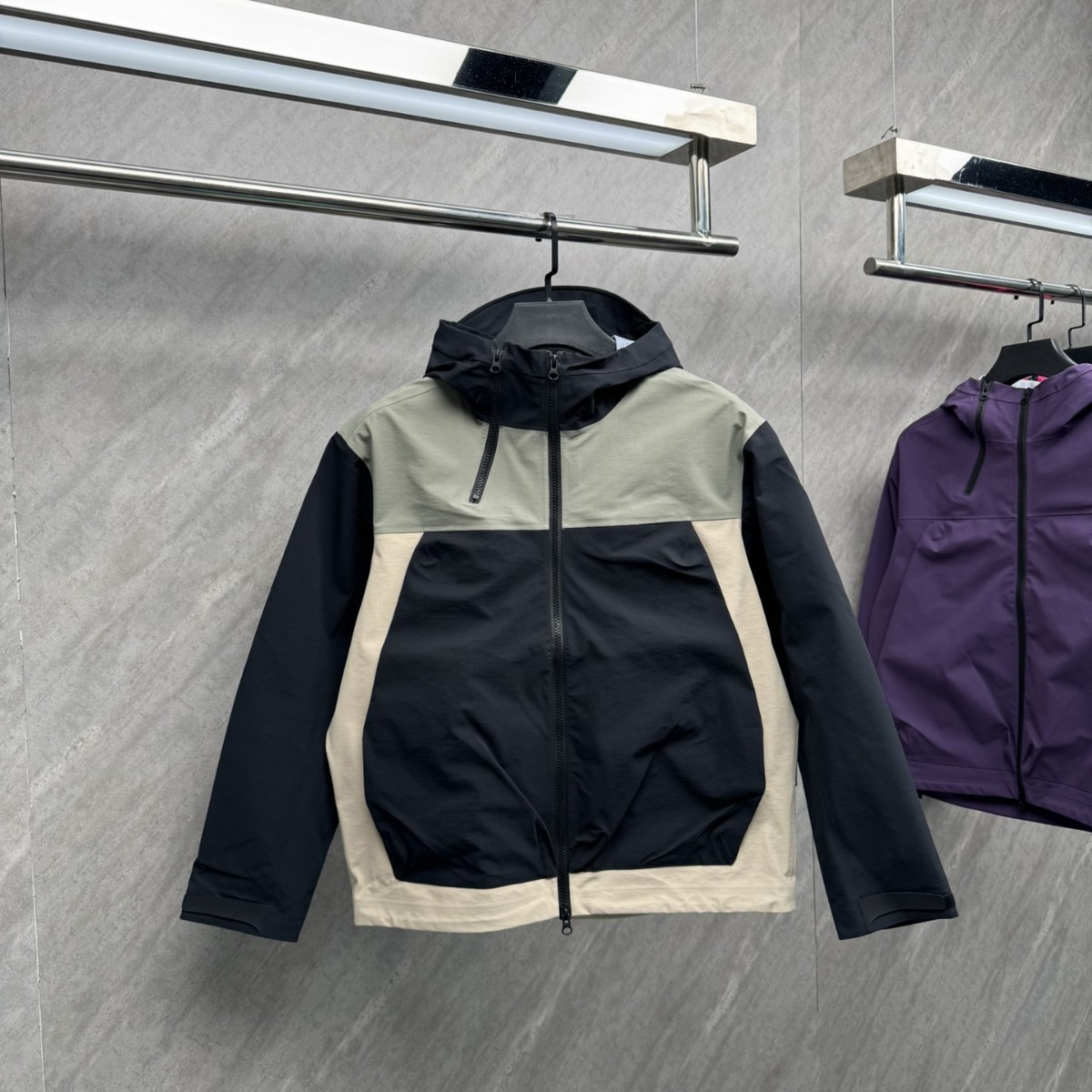 Taizhou Bird Two Trees Hard Shell Three-Layer Laminated Rubber-Coated Windproof Waterproof Quick-Dry Hooded Jacket for Men and Women Couples