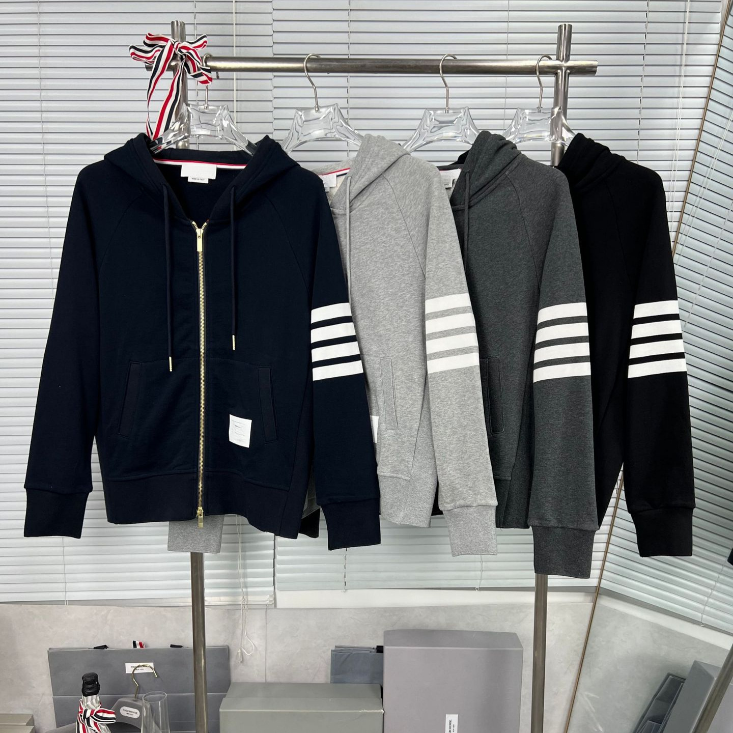 High-quality autumn/winter classic men's and women's sweatshirt jacket and sweatpants set for everyday casual wear.
