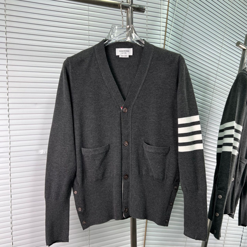 Factory Direct Sales of High-Quality Spring and Autumn Classic Four-Button Striped Sleeve Long-Collar Sweater Cardigan for Men and Women