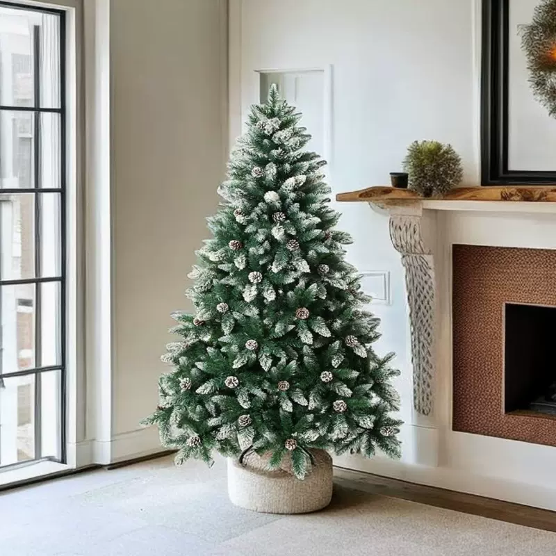 新款喷白松果跨境圣诞节装饰植绒圣诞树场景布置白色少雪树