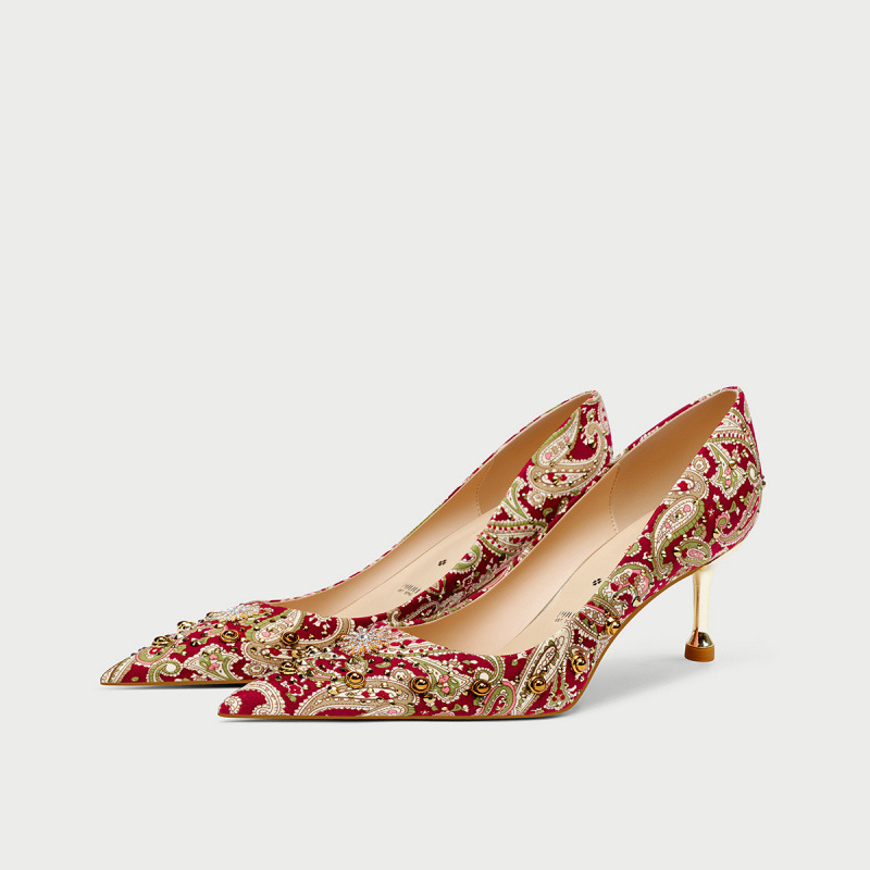Bridal Shoes 2025 New Red Xiuhe Wedding Shoes Chinese Wedding Shoes Rivet High Heels Women's Wedding Toast Shoes