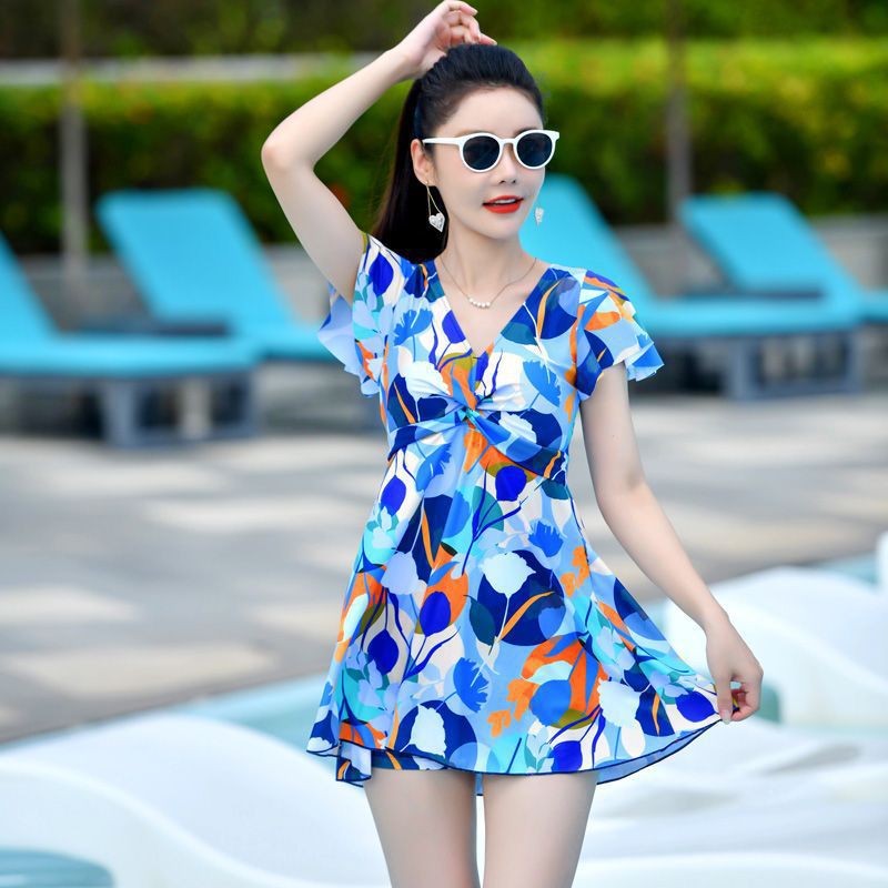 2024 nuevo trajes de baño conservadores para mujeres cubren el abdomen y los ángulos planos para bañarse en aguas termales grandes mm gordo madre de mediana edad suelta comercio exterior