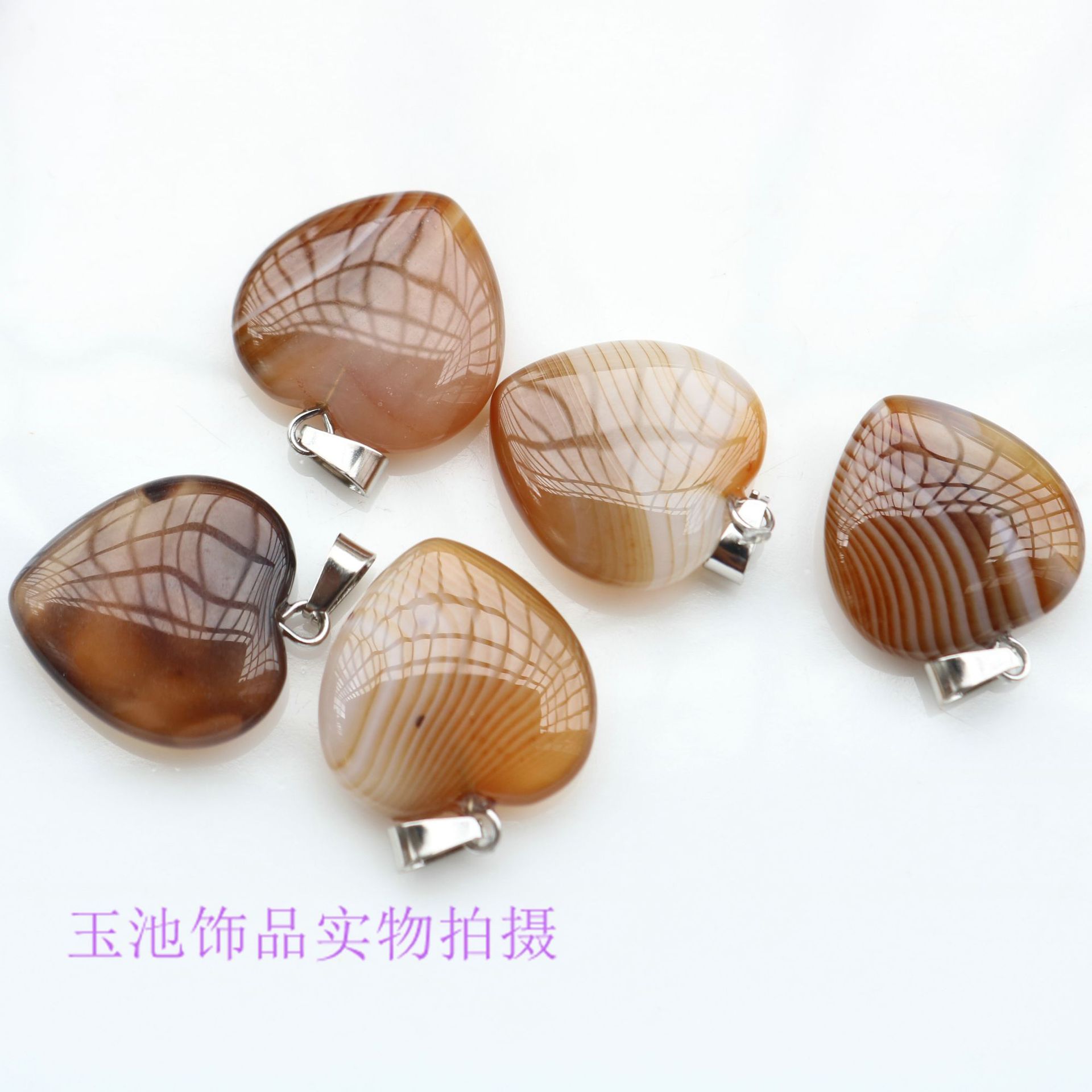 Venta transfronteriza de amor amor amor amoroso colgante verde Dongling pequeño corazón de melocotón colgante orejas accesorios diy