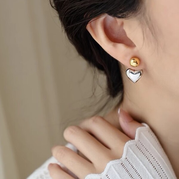Brand retro fashionable earrings