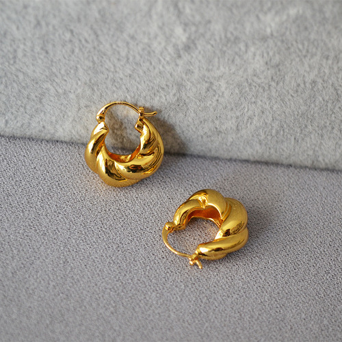 Chic and Unique Copper-Gold Plated Spiral Cable Earrings for Women