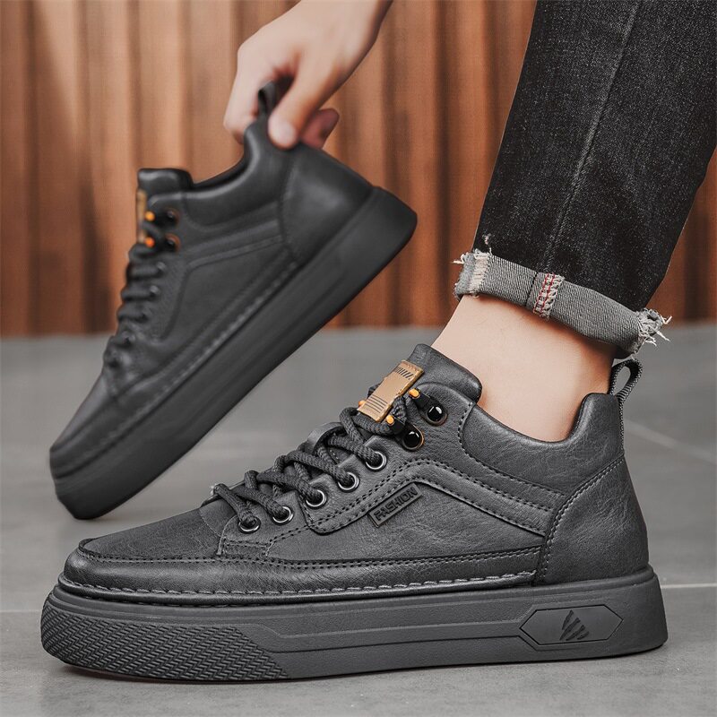 Giày nam cổ trung chống thấm nước chống trơn trượt màu đen, giày thể thao sneaker đa năng đi làm và giải trí, gót 3-5 cm — quần kaki, đen