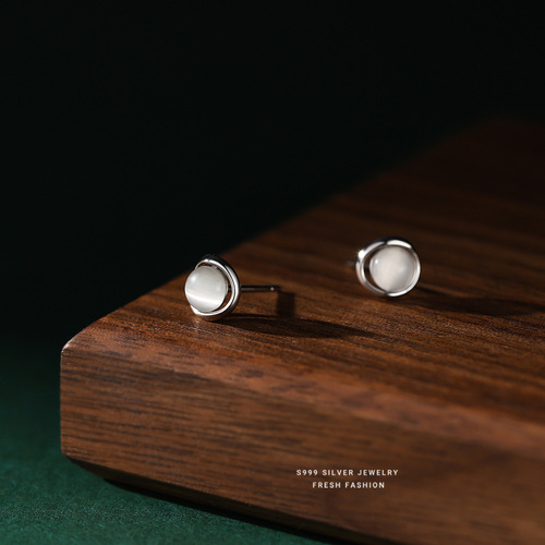 s999 pure silver cat's eye stone earrings for women, Korean version, light luxury, light luxury, no need to pick up ear piercing earrings for sleeping