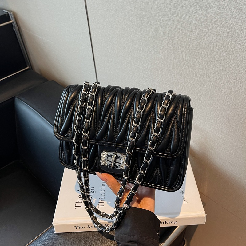 Bolsa de cadena de estilo Xiaoxiangling transfronterizo, bolsa cuadrada de damas, otoño y invierno 2025, nueva bolsa de hombro de moda universal
