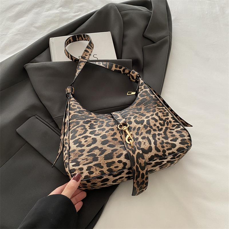 2024 red retro nicho leopardo bolso de brazo otoño invierno nuevo estilo de moda temperamento casual de trabajo viaje bolsa de hombro