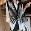 T7797 Double-breasted stripe Knit vest
