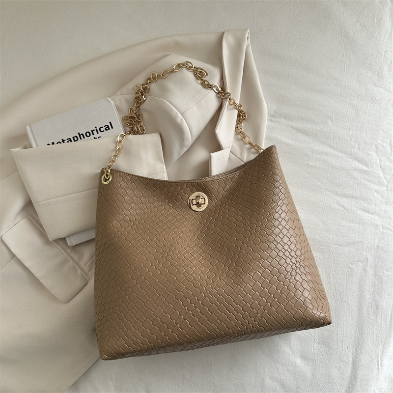 Bolsa de hombro retro de cerradura de invierno 2024 nueva combinación de cadenas de alta calidad bolso de brazo bolso