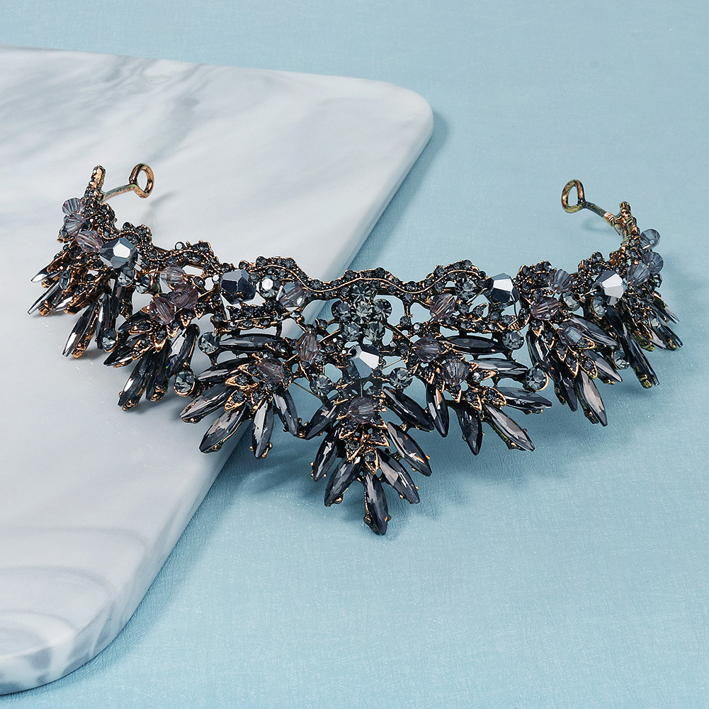 Retro Crown Alloy Inlay Rhinestones 1 Piece