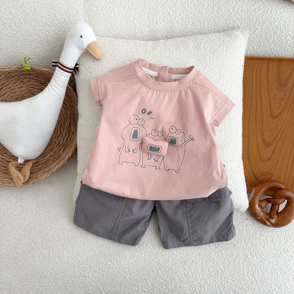 Ropa de bebé verano a clase traje de bebé delgado para hombre camiseta de dibujos animados lindo y súper lindo pantalones cortos traje de salida de dos piezas