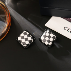 几何黑白撞色棋盘格耳钉S925银针高级感复古耳环时尚气质百搭耳饰