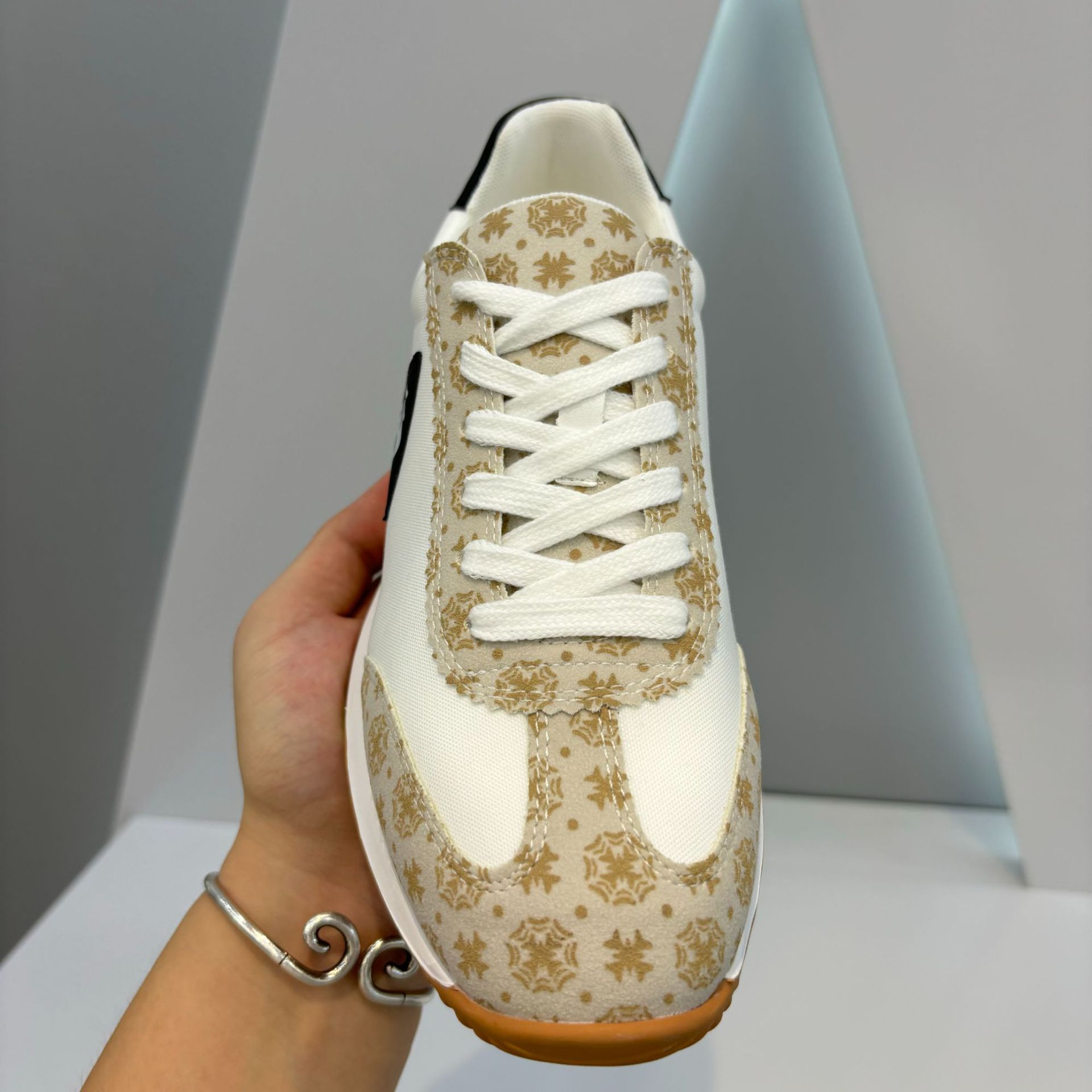 Sneakers uomo bianche scarpe casual comode da passeggio_voghion.com