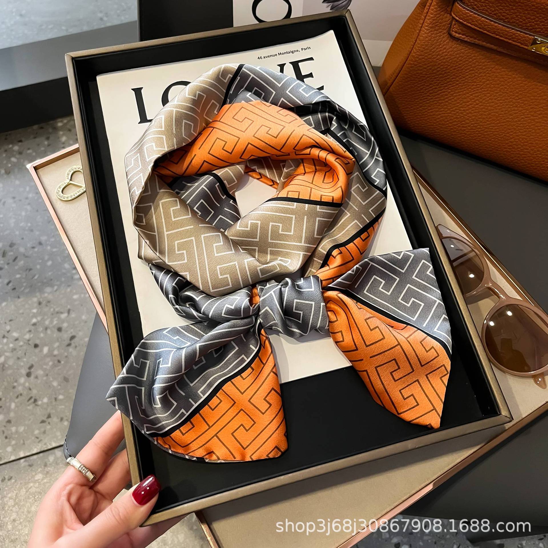 47 ¿ 103 Orange cafe Legend