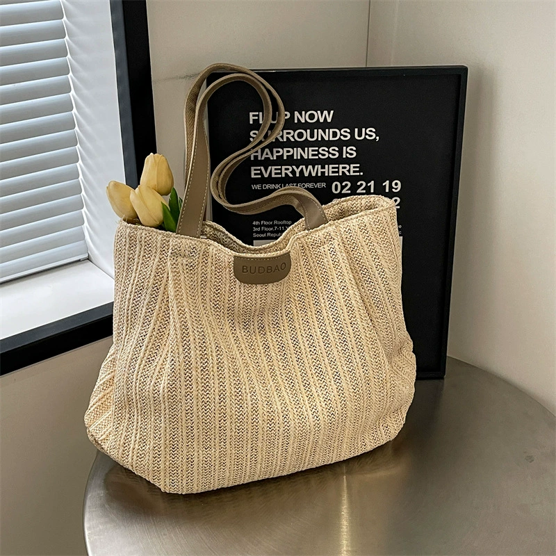 Fashionable straw beach capacious one-shoulder bag