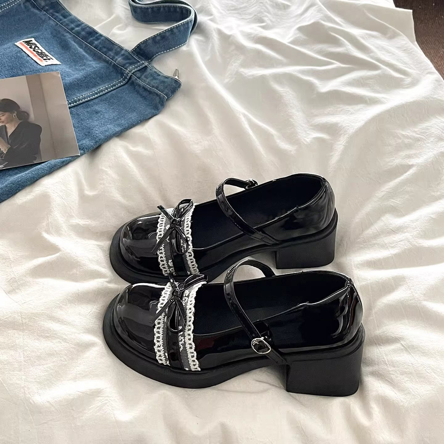 Zapatos de arco de encaje suave y exquisito de estilo francés Marian Zapatos de mujer primavera y verano de 2026 nuevos zapatos de estilo universal