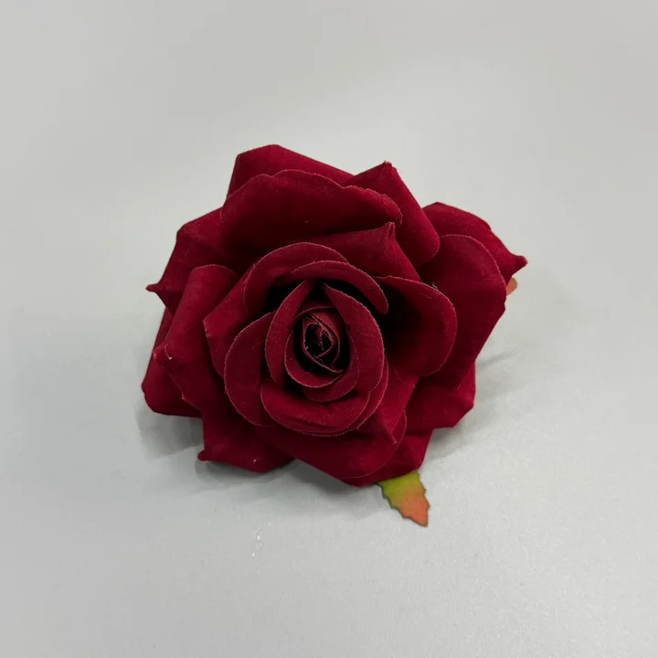 Rosa de Terciopelo Artificial de Seda Alta Simulación para Escenas de Bodas y Arcos