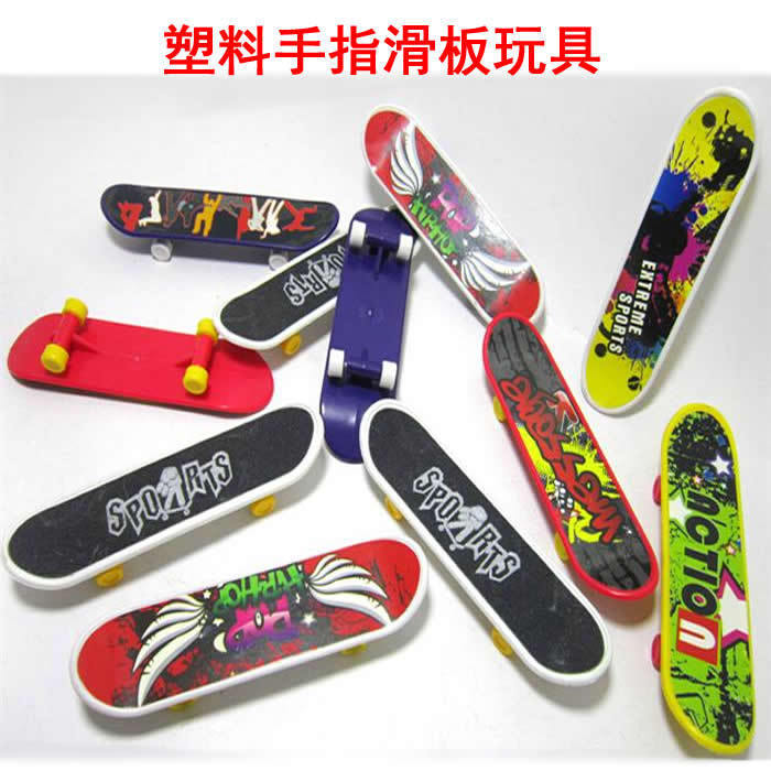 Juguetes para niños Yiwu mercado nocturno pequeño parque de productos básicos plaza de Año Nuevo al por mayor regalos luminosos calientes