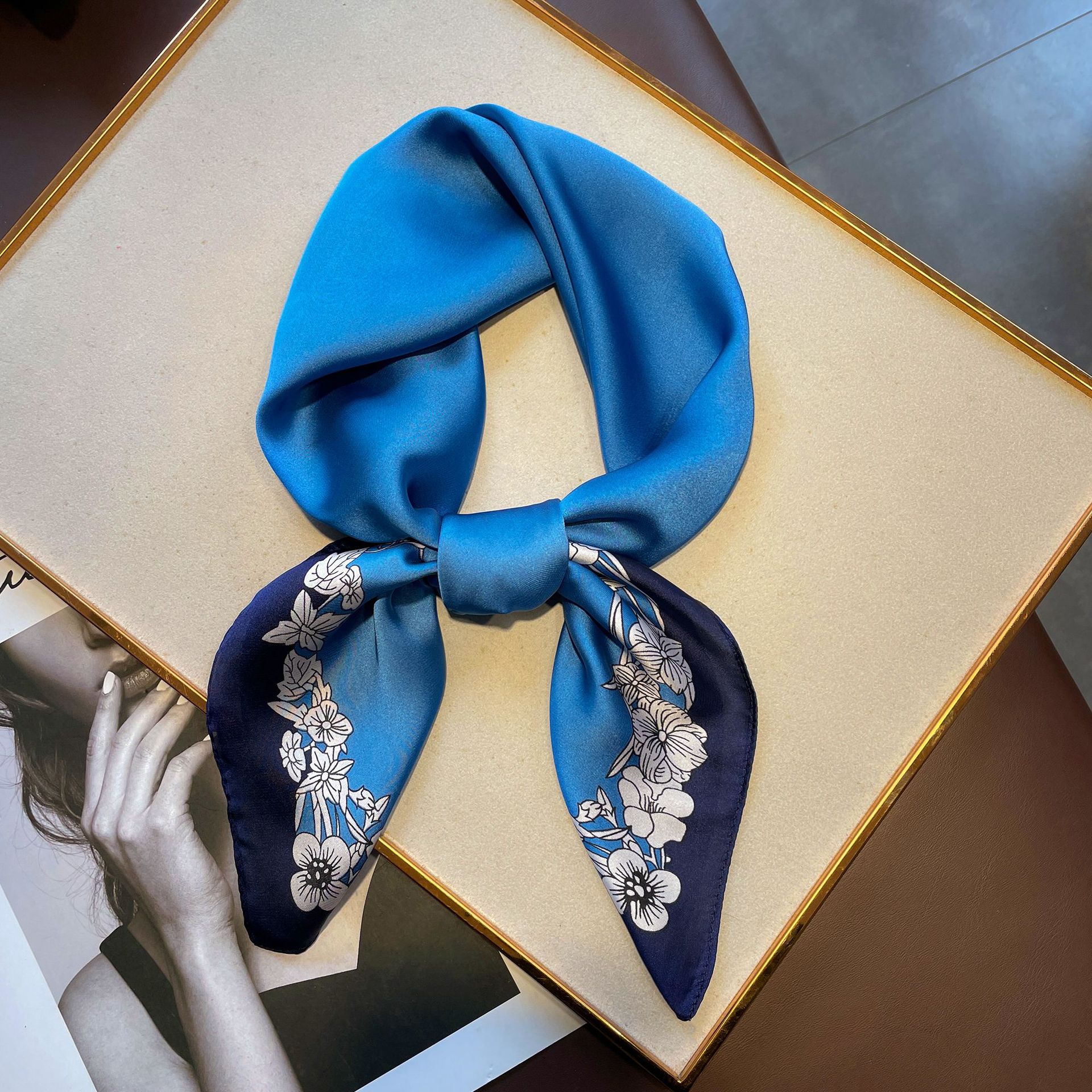 Simple solid color scarf for women, simulated silk square scarf 70cm European and American basic style with shirt, professional scarf to tie hair_voghion.com