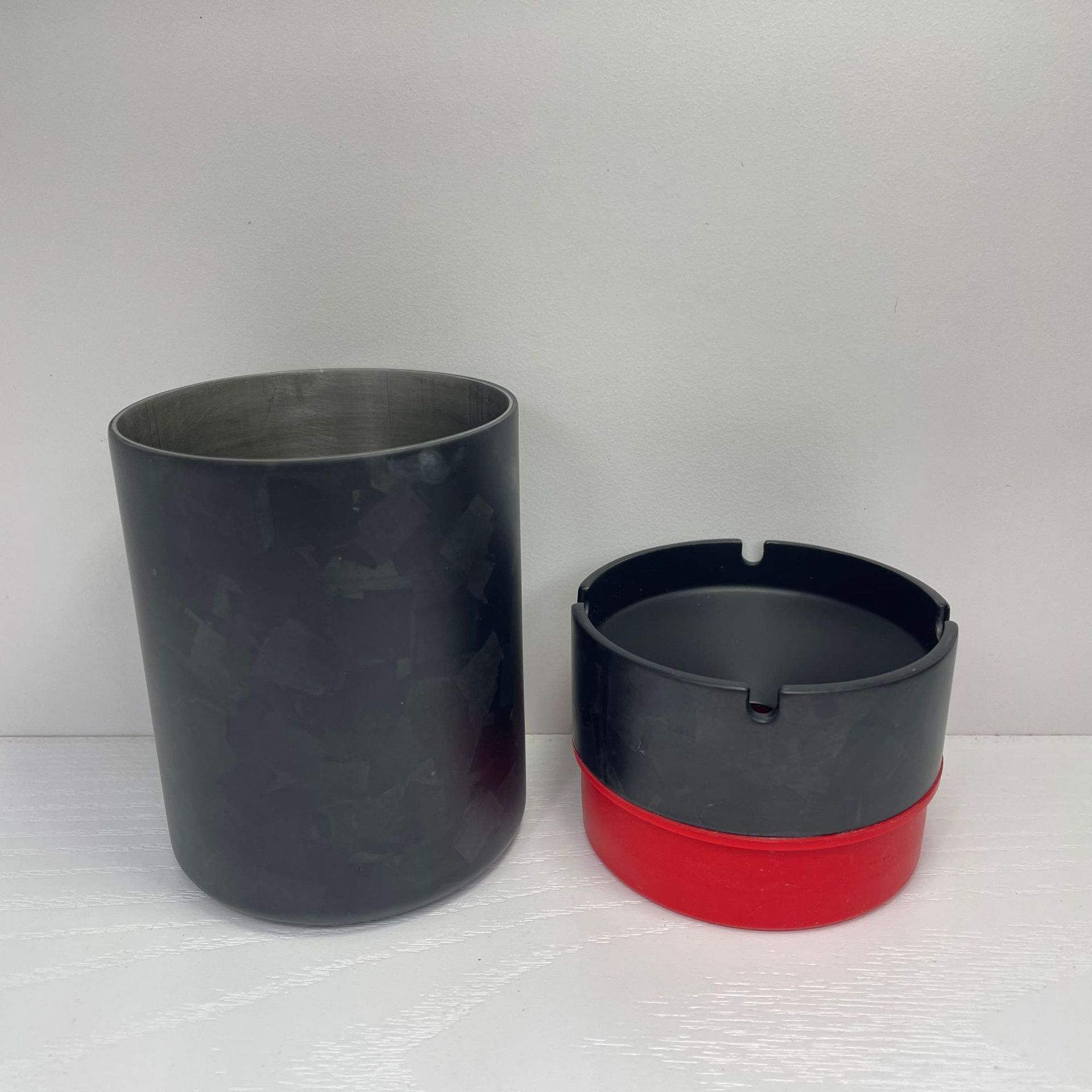 Carbon fiber car ashtray with lid stainless steel car ashtray stainless steel Universal personalized car ashtray