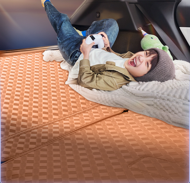 Specifically designed for the Leapmotor D19, this full-coverage trunk mat is an interior modification accessory for the 2026 model